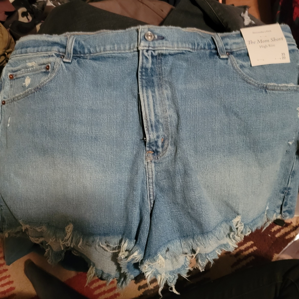 High rise Abercrombie  mom short